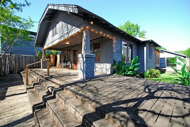 Building Photo - 1110 Missouri St