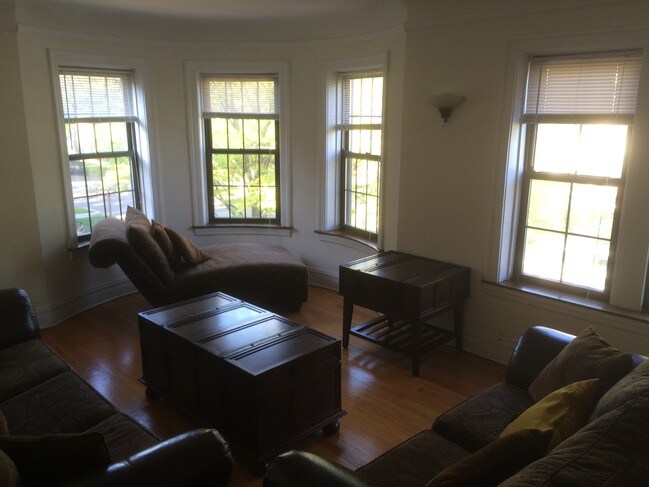 Photo - 4215 N Kedvale Ave Unidad 2