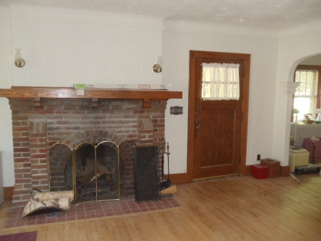 Building Photo - 832 Paris Ave