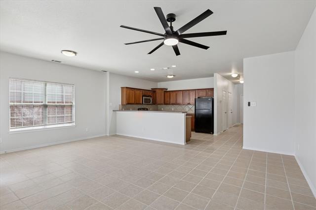 Photo - 468 Castleridge Dr