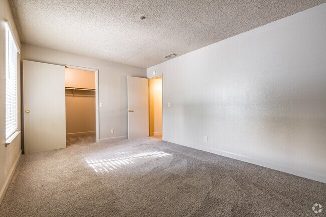 2BR, 1BA - 875SF - Primary Bedroom - The Meridian