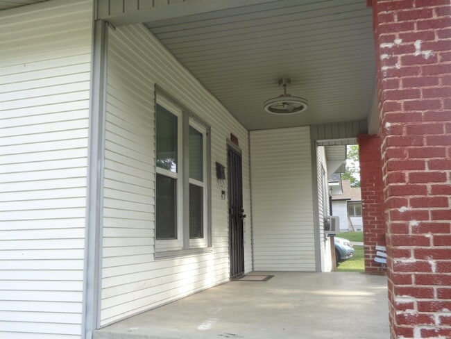 Photo - 1201 Division St