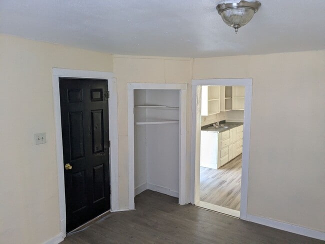 Photo - 2 Bed 1 Bath with Fenced Yard on Corner Lot