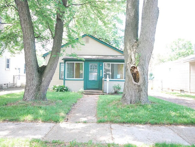 Building Photo - 18507 Lennane St Rental
