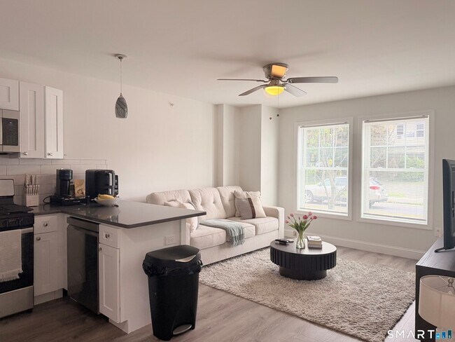 Photo - 1085 Whalley Ave