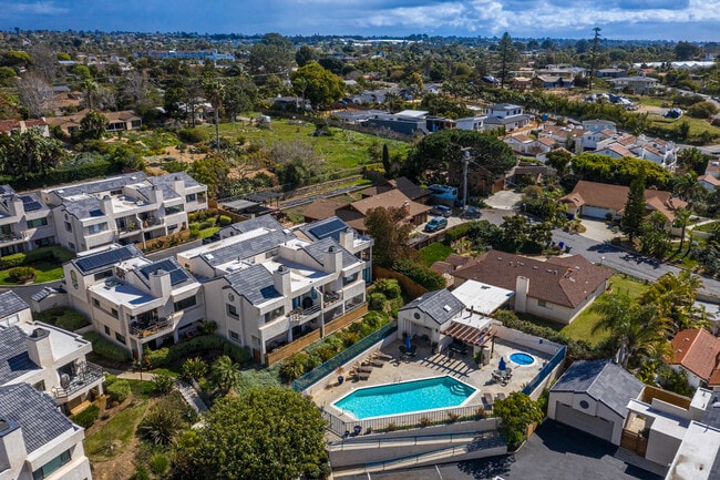 Photo - 969 Hygeia Ave