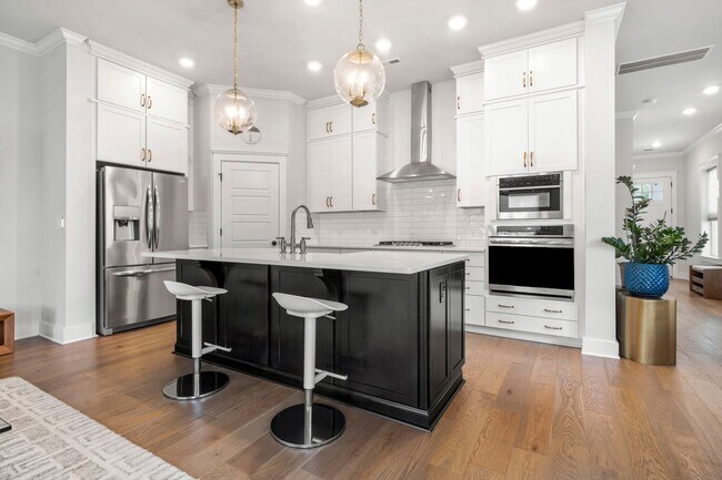 Photo - 2506 Lola Ave