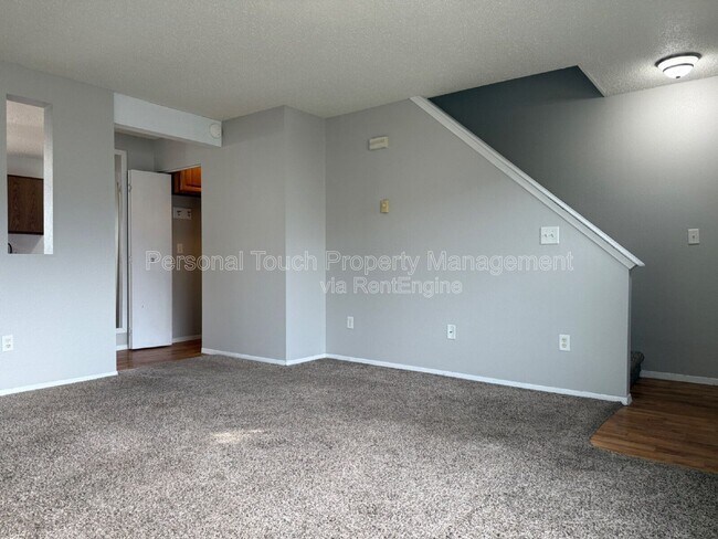 Photo - 440 22nd St E