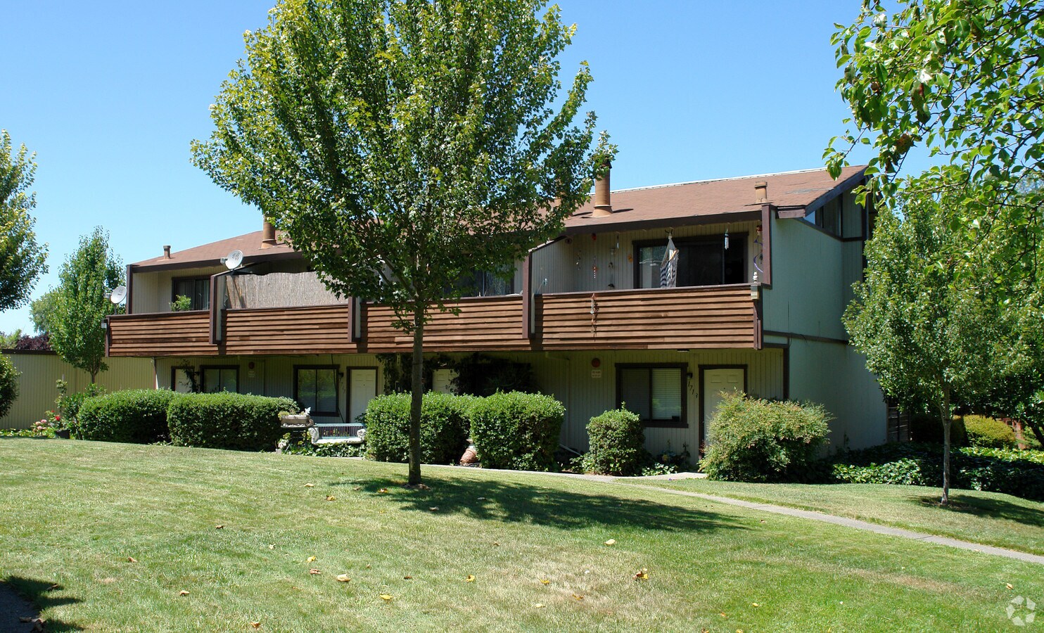 1713-1719 West Third - 1713-1719 West Third