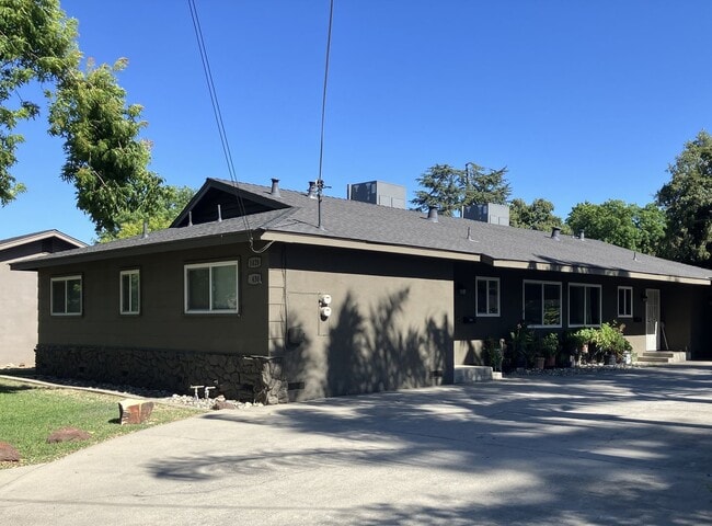 Building Photo - 1430 E Orangeburg Ave