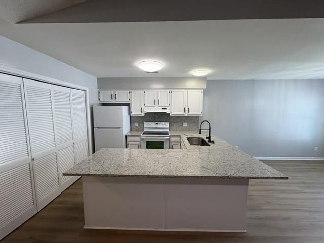 Photo - 129 W Victoria Ct Unidad Apartment E