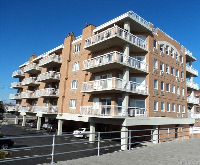 Photo - 780 W Broadway Unit 3G