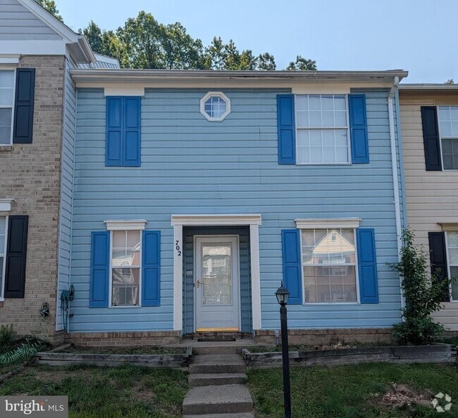 Building Photo - 702 Wind Ridge Dr Rental