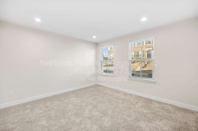 Photo - 9769 Oaklawn Blvd NW