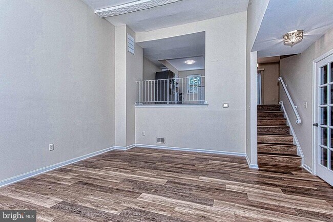Photo - 8467 Ivy Glen Ct