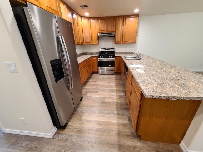 Photo - 657 SE 8th St