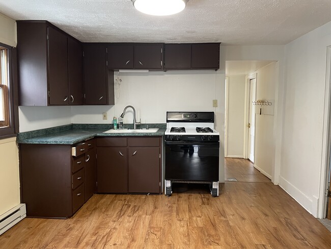Photo - 1014 Wright St Apartments Unit Upper