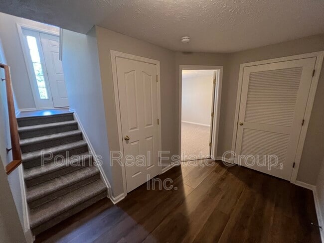 8428 Clayhurst Dr