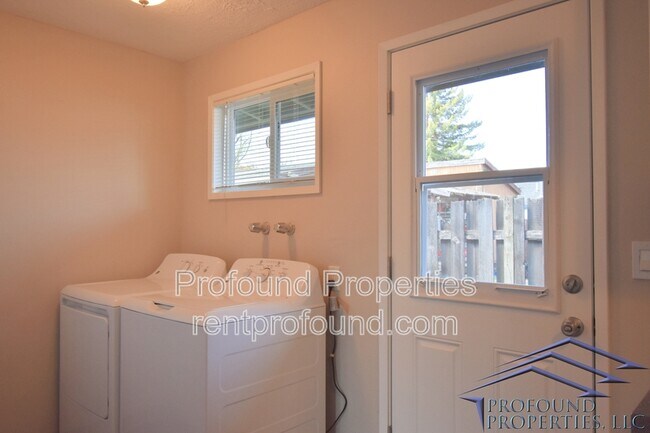 Photo - 742 SE 13th Ave