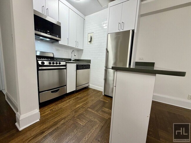 Photo - EAST 38 STREET Unit 1B