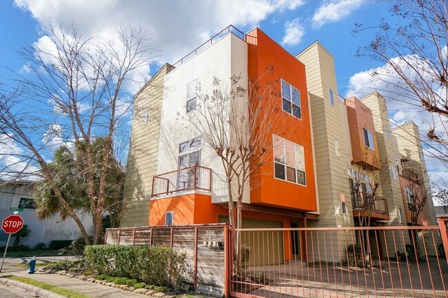 Building Photo - 228 Willard St Unit A