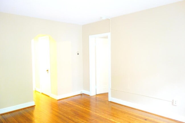Photo - 8409 Greenwood Ave Unidad 1