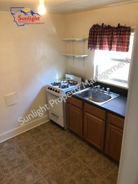 Building Photo - 7 Montana Ave Unit 2