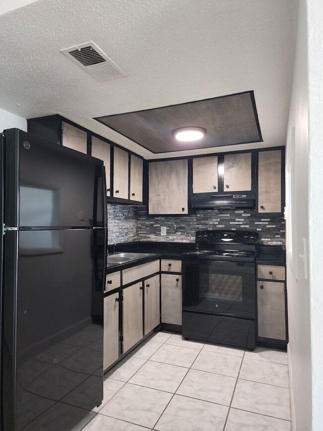 Photo - 1 Bedroom / 1 Bathroom Apartment Home ** SPECIAL ** Unit 1140-219