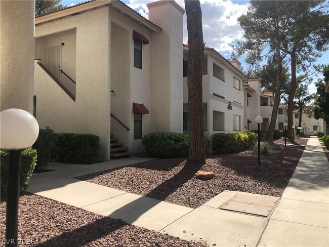 Building Photo - 6673 W Tropicana Ave Unit 201