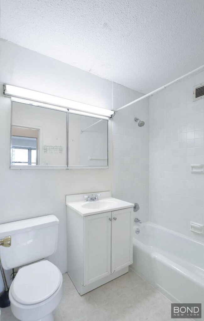 Photo - 1 bedroom in New York NY 10128 Unit 27D