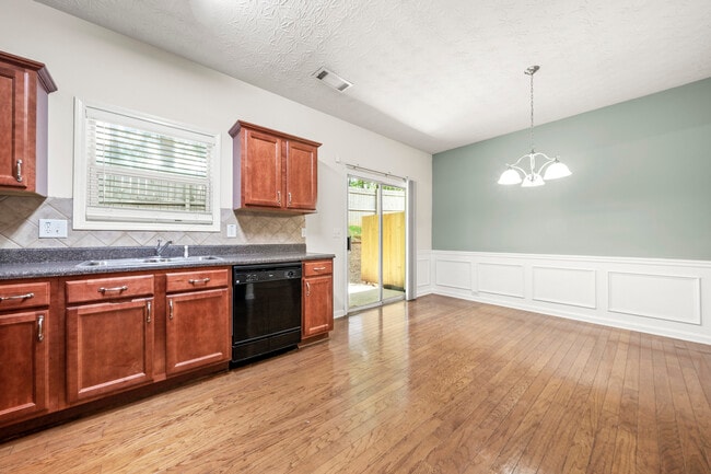 Photo - 1262 Adcox Square