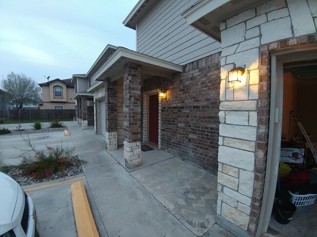 Photo - 422 Stone Drive Unit 1