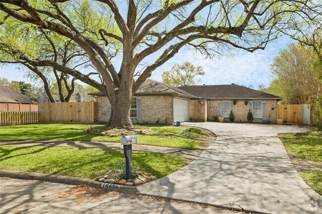 Building Photo - 16458 Brookford Dr Rental