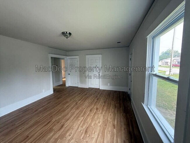 Photo - 163 Bend Farm Rd