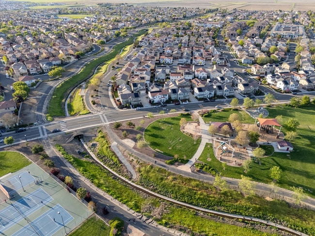 Photo - 2986 Portage Way