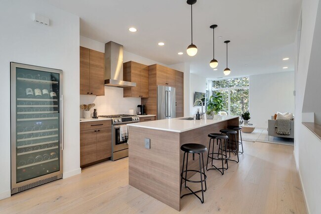 Photo - Modern stylish Madison Valley home