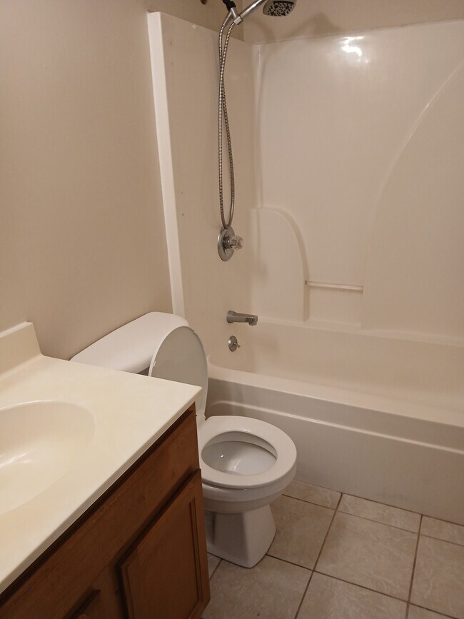 Photo - 319 E Mill St