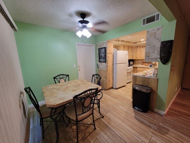 Photo - 230 Shadybrook Ln