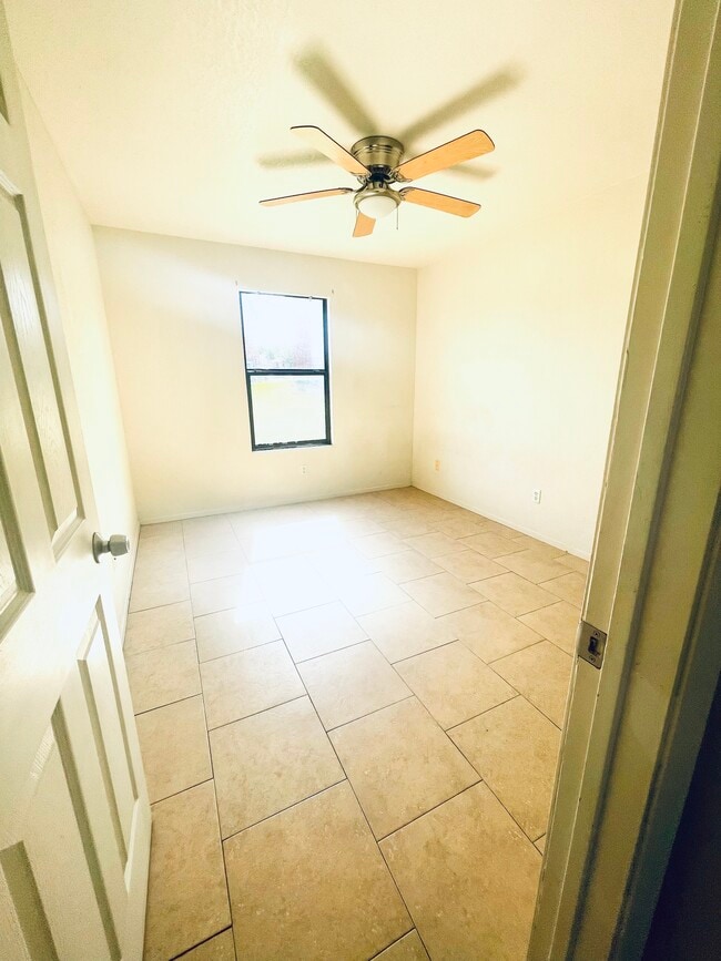 Photo - 1705 Benttree Dr
