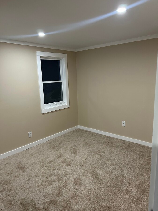 Photo - 15 Highland St