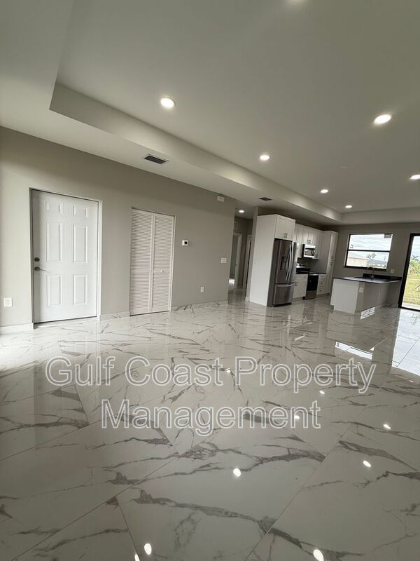 Photo - 1726 NE 13th St