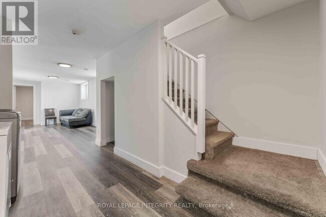 Photo - 35 Sherry Ln