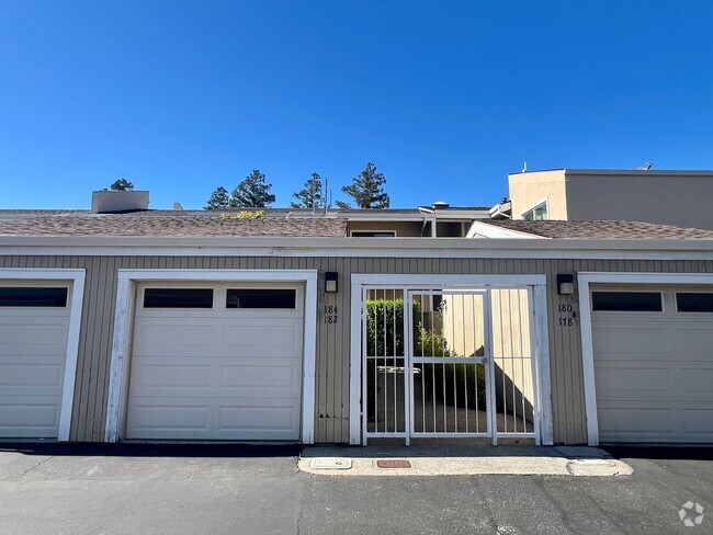Building Photo - Stunning, spacious and large Milpitas cond... Rental