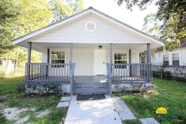 Building Photo - Great 3 Bedroom Home in Crestview!