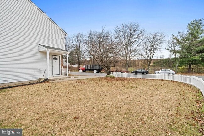 Building Photo - 8018 Covington Ave Rental