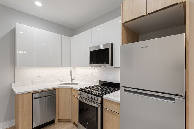 Photo - 1651 W Jonquil Ter Unit 12