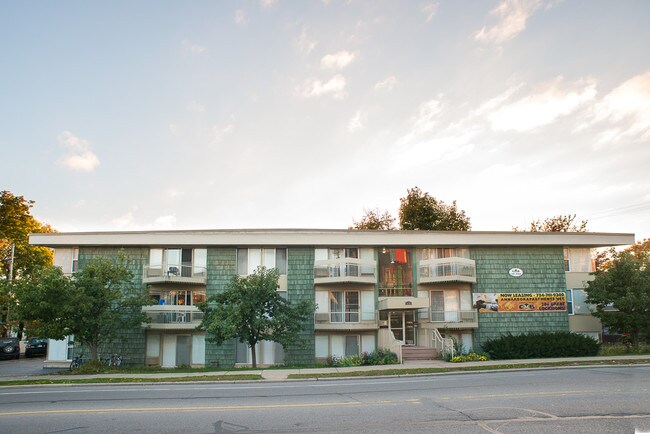 Building Photo - 406 Packard Apartments
