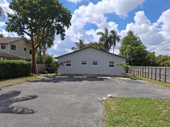 Building Photo - 1532 NE 34th St Unit 2 Rental