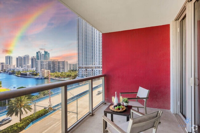 Building Photo - 2602 E Hallandale Beach Blvd Rental