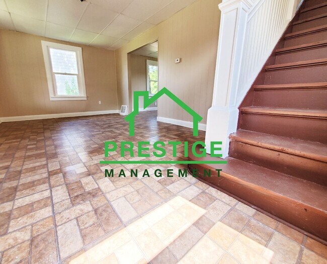 Section 8 Approved HUGE 3 bed pet friendl... House House Rental in